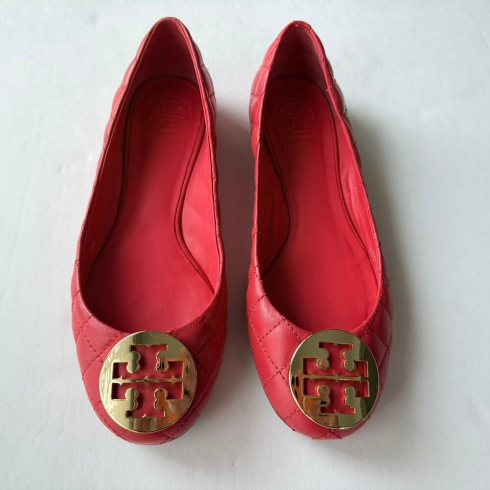 Tory Burch Ballet Flat Quinn Size 7.5 Quilted Carnival Red Coral Gold Emblem